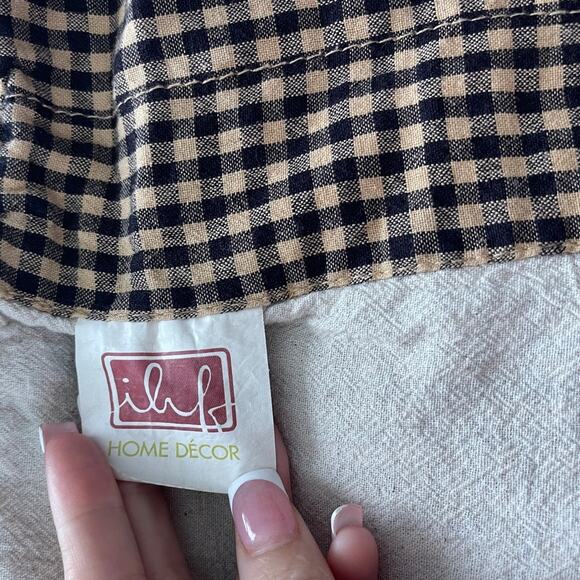 Rustic Primitive Black and Tan Valance Curtain with Pip Berries - Picture 2 of 5